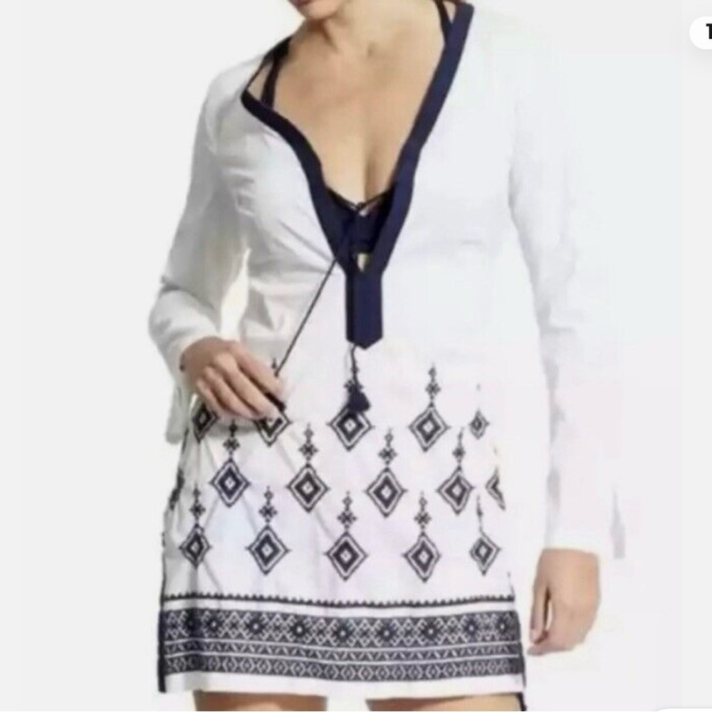 Athleta White and Navy Swim Coverup